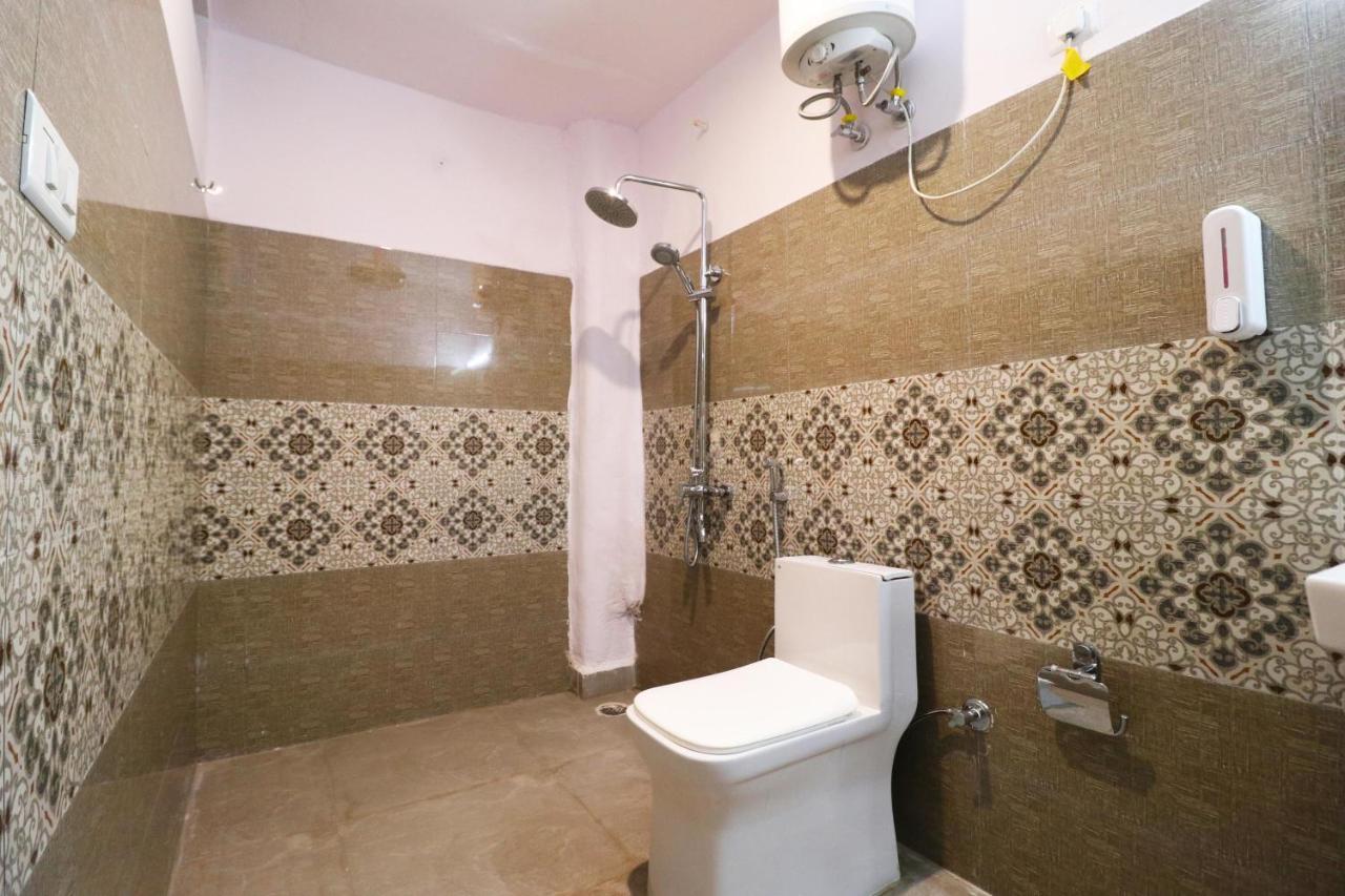 Hotel The Cube Stay New Delhi Bagian luar foto