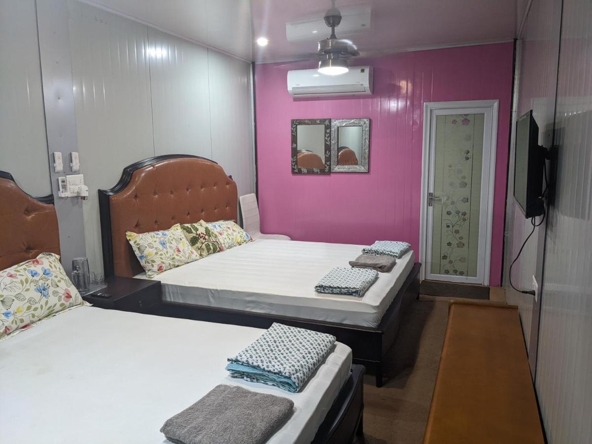 Hotel The Cube Stay New Delhi Bagian luar foto