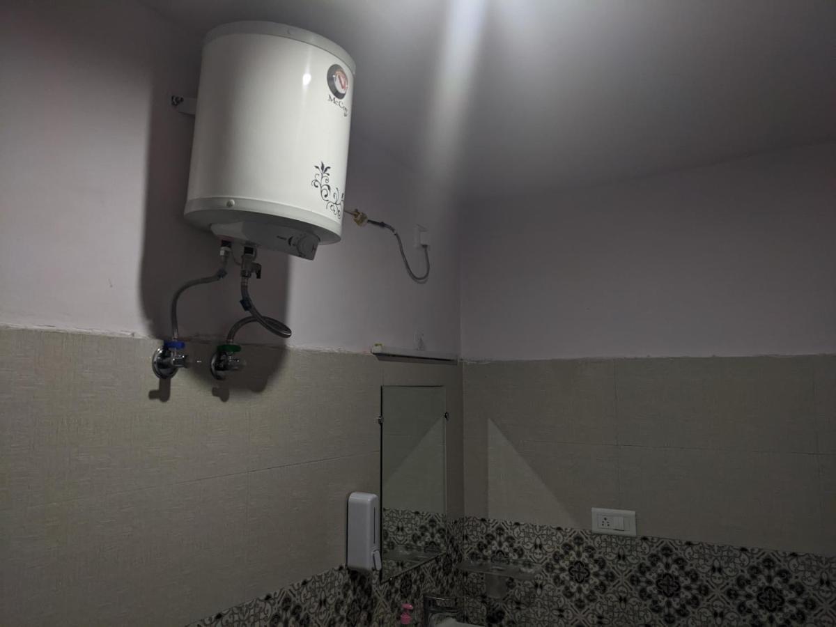 Hotel The Cube Stay New Delhi Bagian luar foto