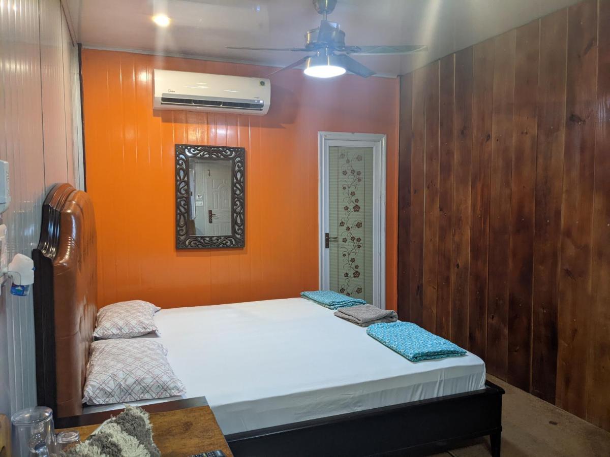 Hotel The Cube Stay New Delhi Bagian luar foto