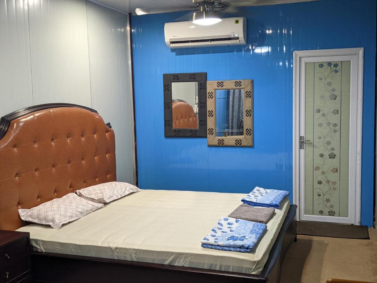 Hotel The Cube Stay New Delhi Bagian luar foto