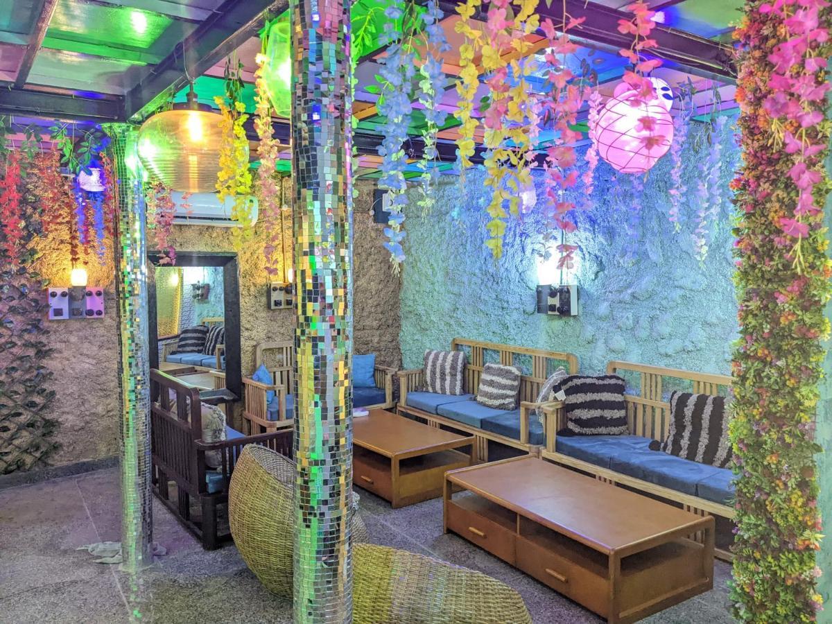 Hotel The Cube Stay New Delhi Bagian luar foto