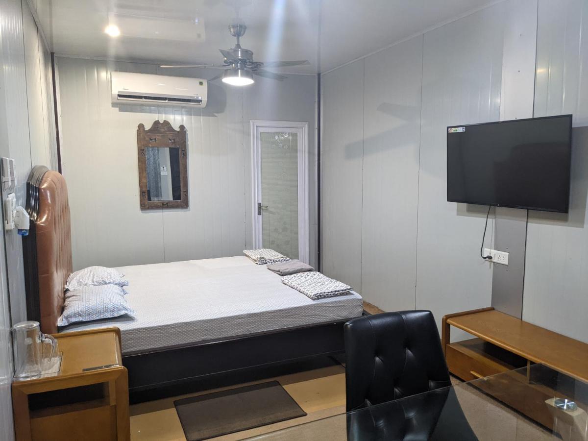 Hotel The Cube Stay New Delhi Bagian luar foto