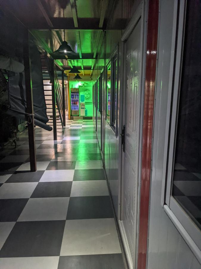 Hotel The Cube Stay New Delhi Bagian luar foto