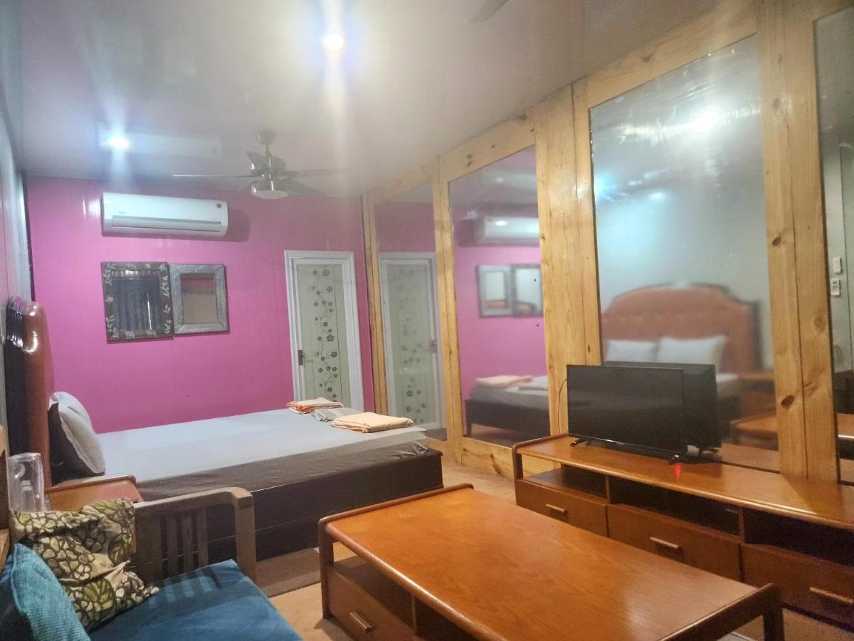 Hotel The Cube Stay New Delhi Bagian luar foto