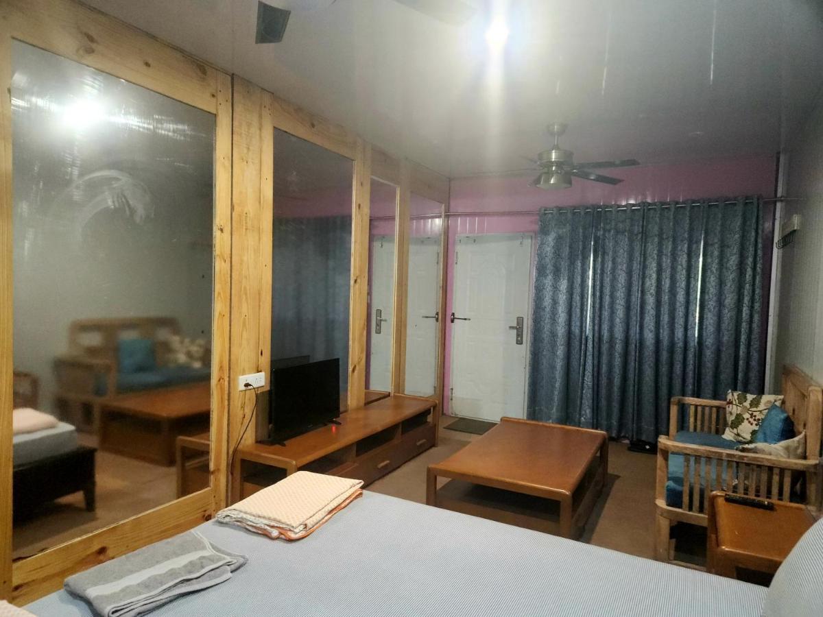 Hotel The Cube Stay New Delhi Bagian luar foto