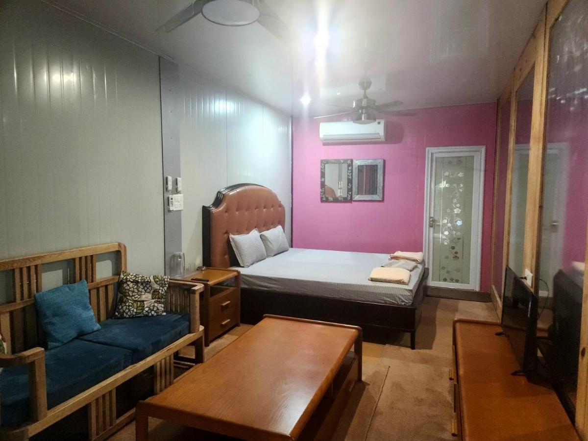 Hotel The Cube Stay New Delhi Bagian luar foto